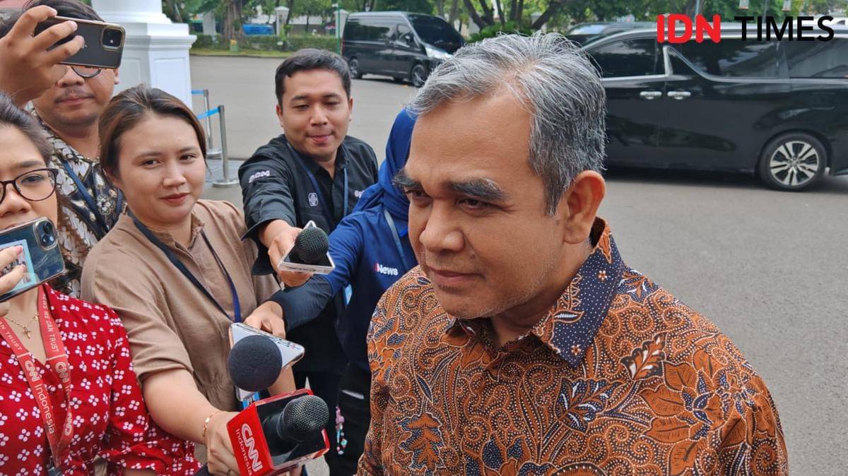 Ketua MPR RI, Ahmad Muzani, tiba di Istana Kepresidenan Jakarta, Minggu (31/8/2025). (IDN Times/Ilman Nafian)