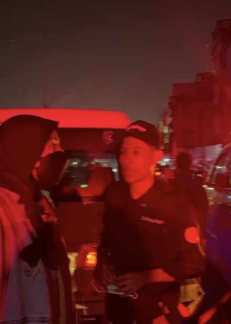 potret Zaskia Adya Mecca dan Tiwuk Rayie ikut bantu pendemo (instagram.com/zaskiaadyamecca)