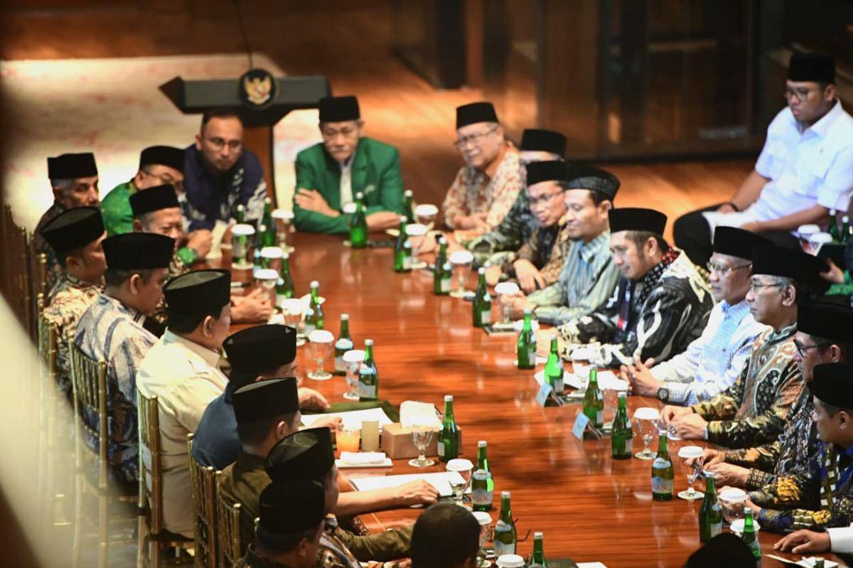 Presiden Prabowo Subianto mengundang ormas Islam ke kediamannya di Hambalang, Bogor, Jawa Barat, pada Sabtu (30/8/2025) (dok. Sekretariat Presiden)