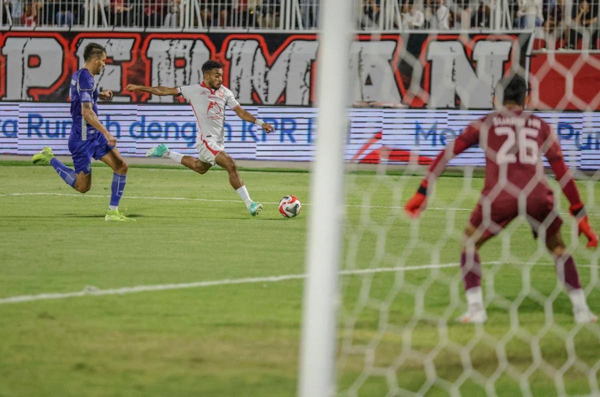 Malut United dikalahkan tim tamu PSIM Yogyakarta dengan skor 0-2.
