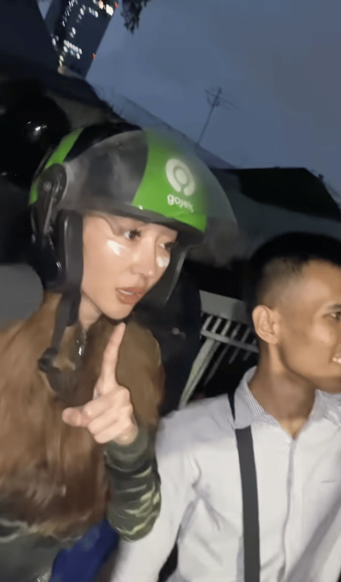 potret Lucinta Luna ikut aksi demo di DPR