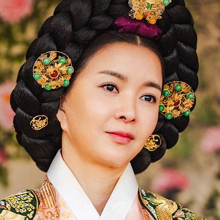 cuplikan drakor Bon Appétit, Your Majesty