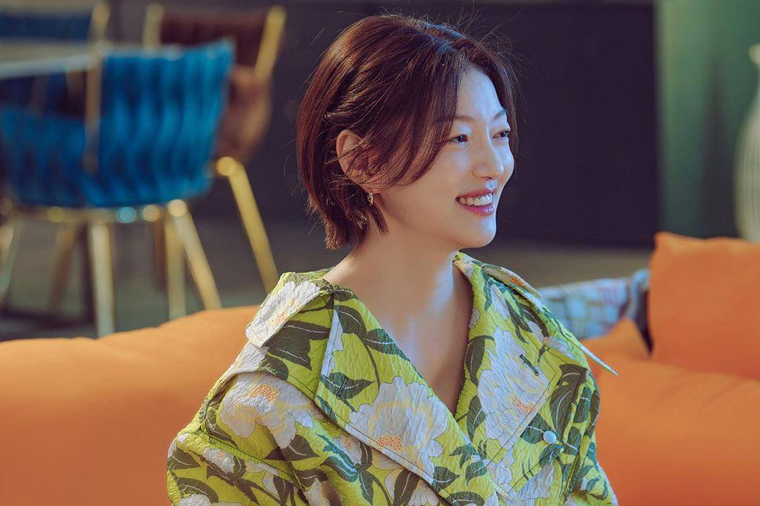 Still cut My Troublesome Star (dok. ENA/My Troublesome Star)