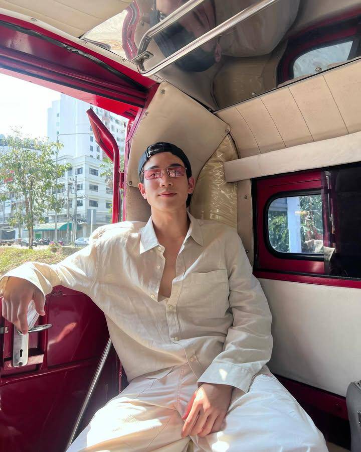 OOTD pakai topi baseball ala Fourth Nattawat (instagram.com/fourth.ig)
