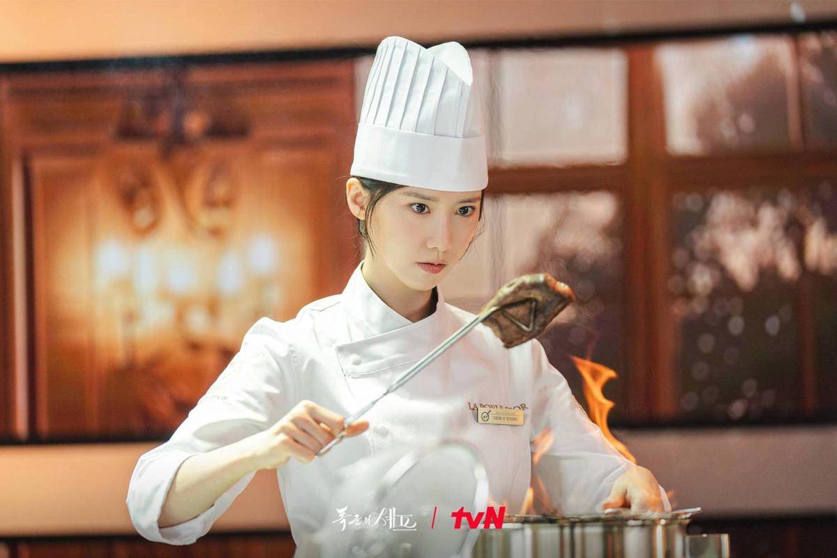 Cuplikan drama Korea Bon Appetit, Your Majesty (dok. tvN/Bon Appetit, Your Majesty)