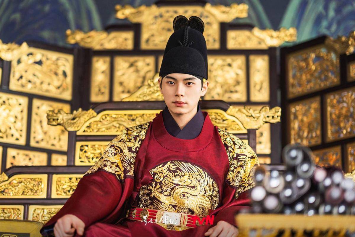 Cuplikan drama Korea Bon Appetit, Your Majesty (dok. tvN/Bon Appetit, Your Majesty)