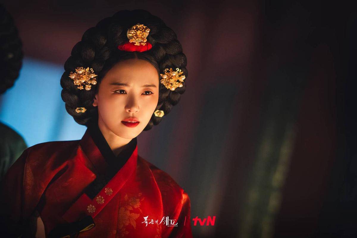 Cuplikan drama Korea Bon Appetit, Your Majesty (dok. tvN/Bon Appetit, Your Majesty)