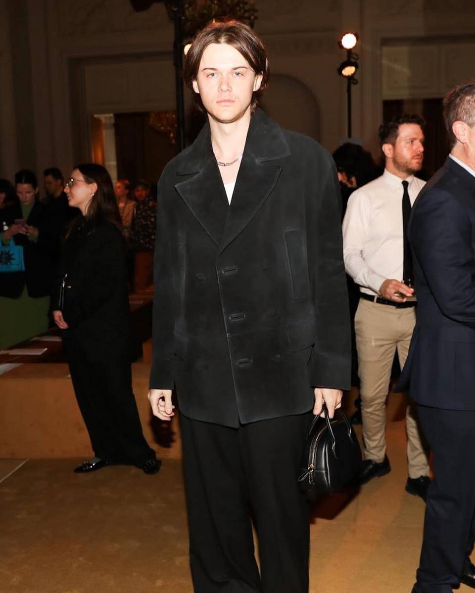 potret Christopher Briney