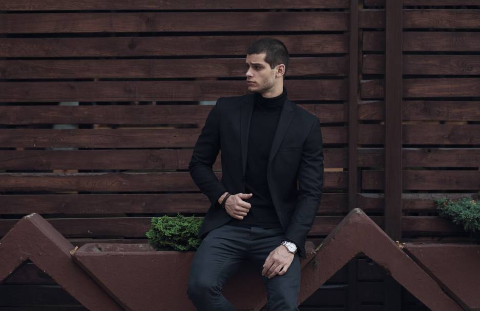 illustrasi pra dengan blazer hitam (freepik.com/ArthurHidden)