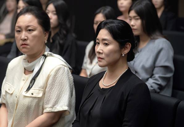 still cut drama Korea Beyond the Bar