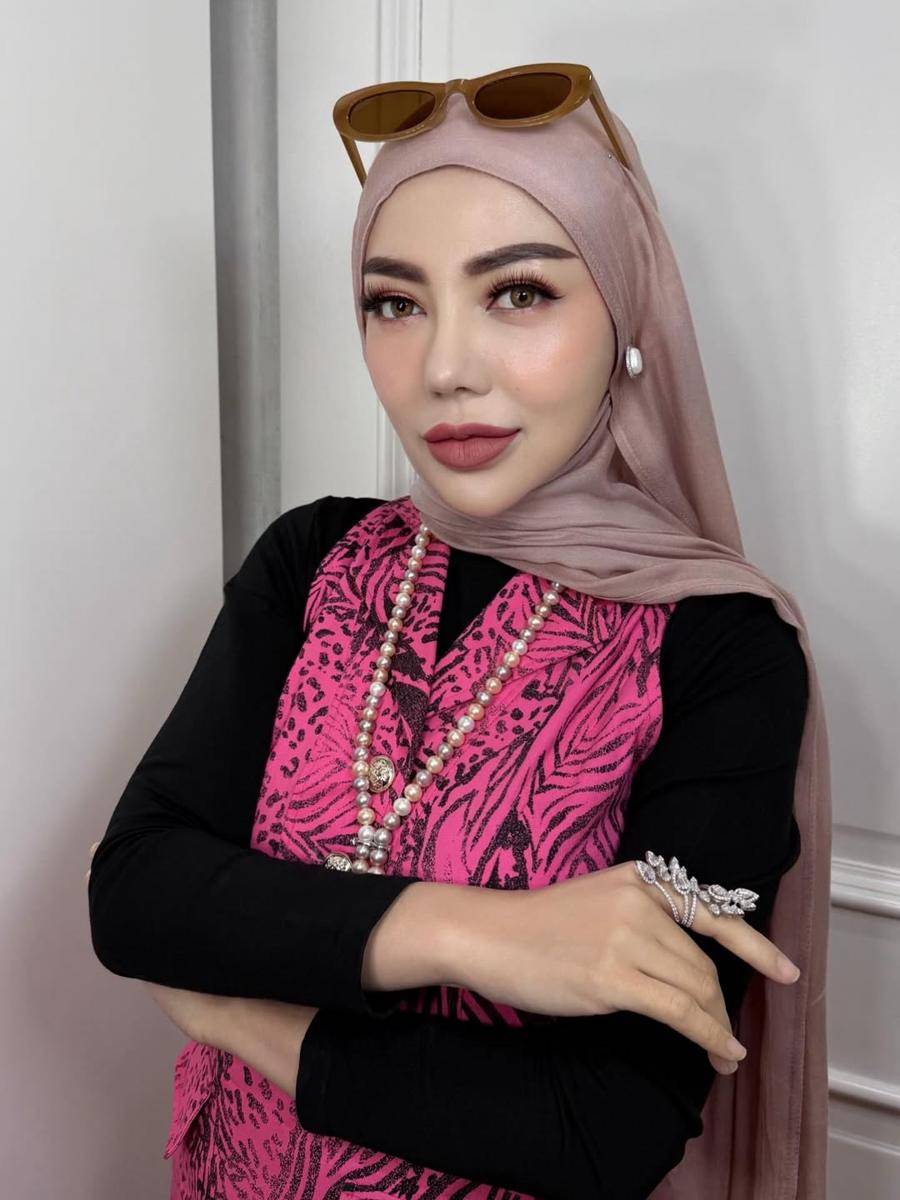 Gaya makeup Bella Shofie (instagram.com/bellashofie_rigan)