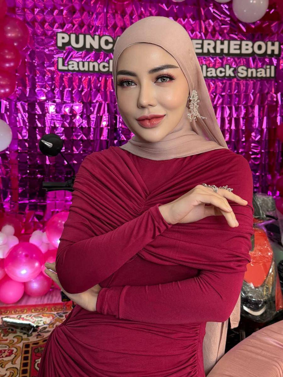 Gaya makeup Bella Shofie (instagram.com/bellashofie_rigan)