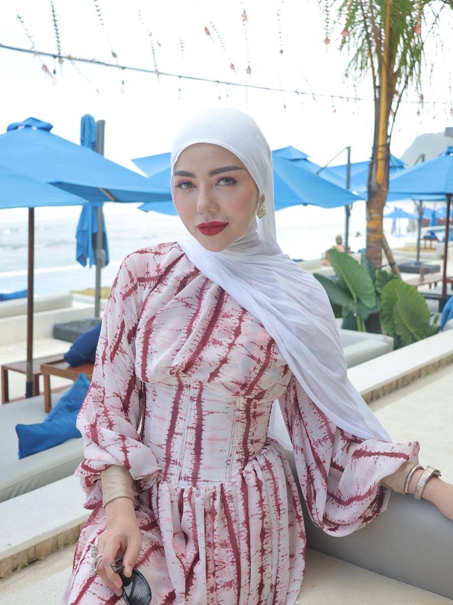 Gaya makeup Bella Shofie (instagram.com/bellashofie_rigan)