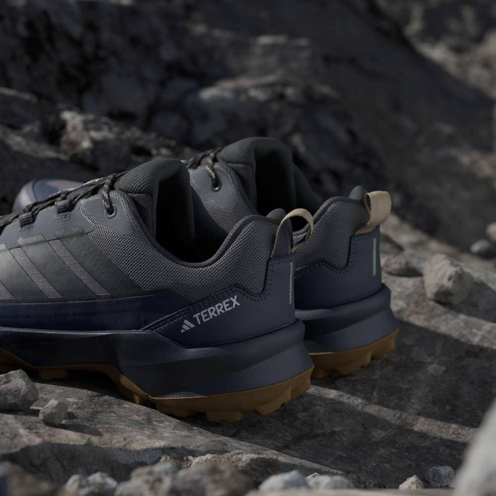 Adidas Terrex (adidas.com)