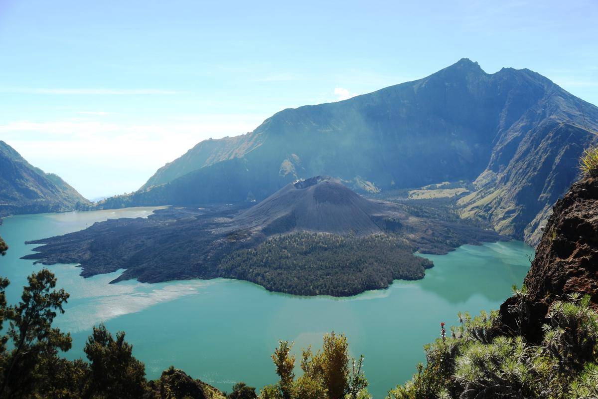 Taman Nasional Gunung Rinjani (commons.wikimedia.org/Yon illahi)