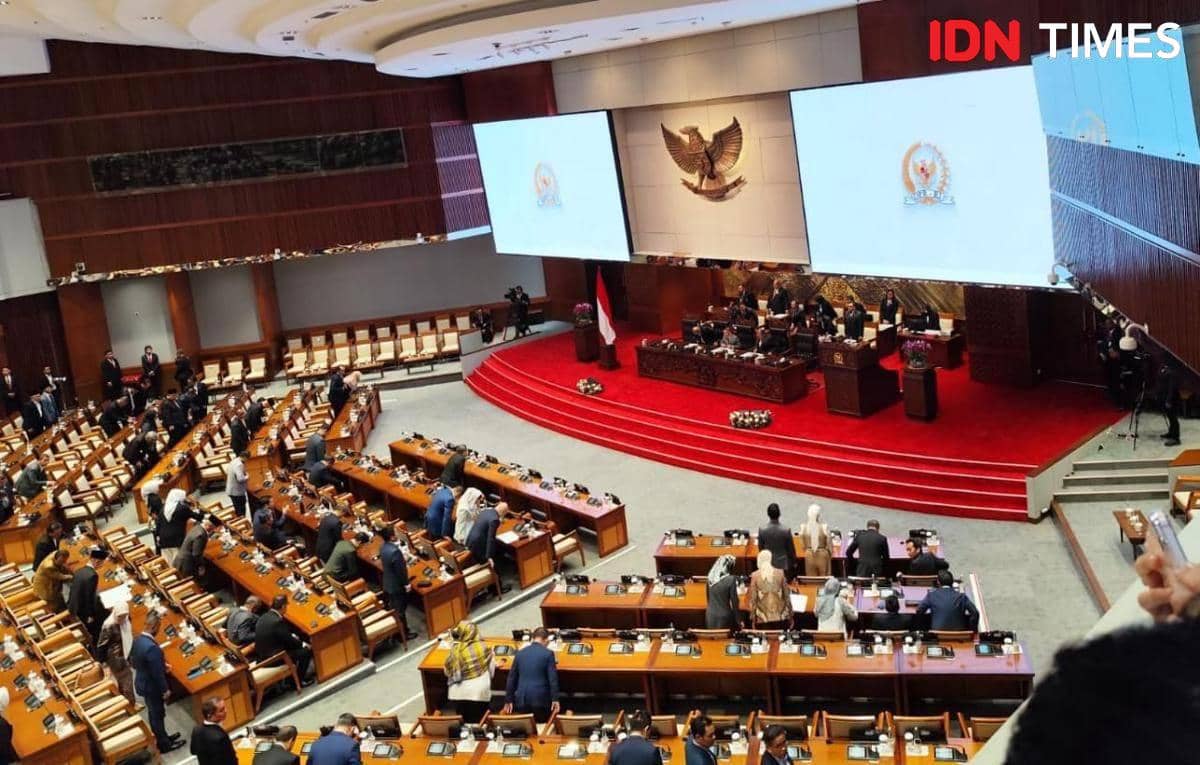 ilustrasi DPR (IDN Times/Yosafat Diva Bayu Wisesa)