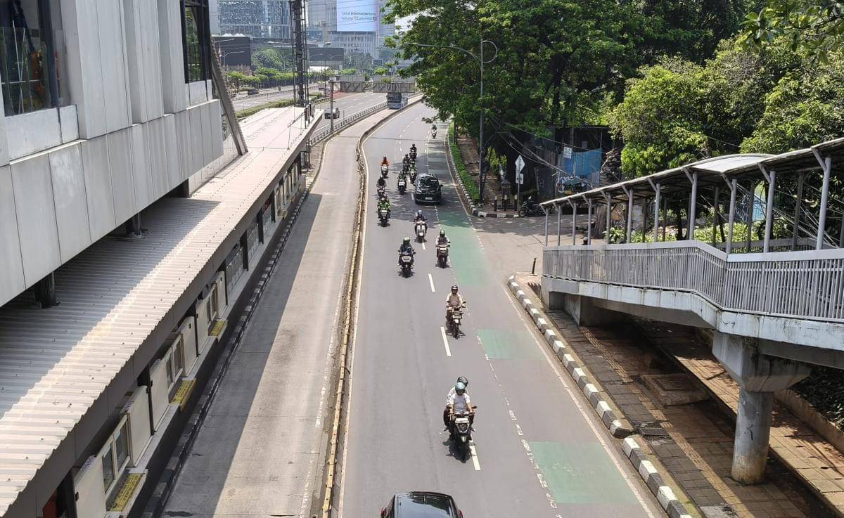 Jalan arteri sekitar Jalan Gatot Subroto arah Cawang