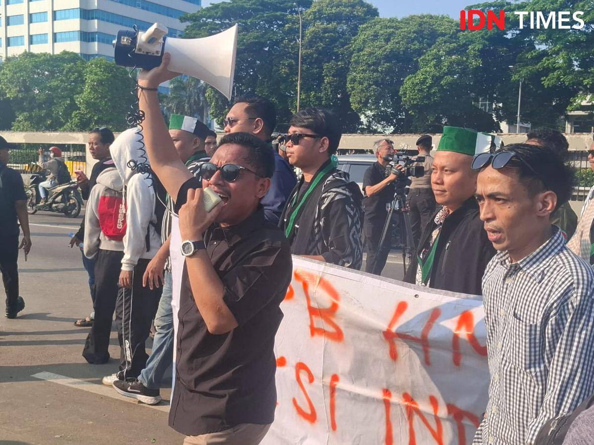 Mahasiswa demo DPR