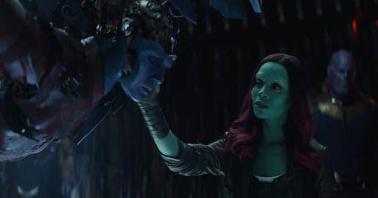 Nebula dan Gamora 