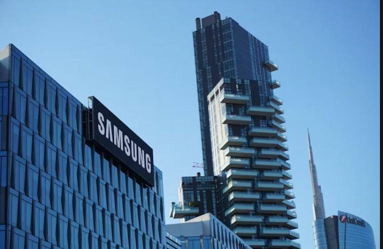 Samsung (unsplash.com/Babak Habibi)