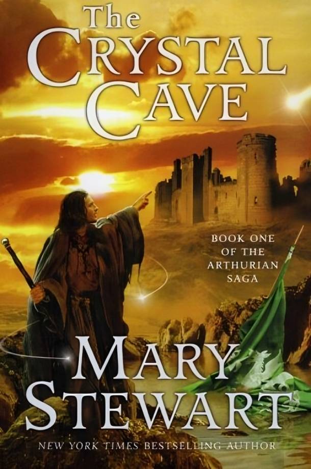 Sampul The Crystal Cave (goodreads.com)