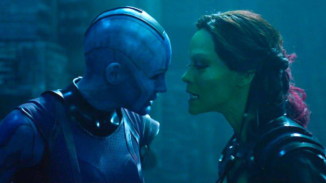 Nebula dan Gamora 