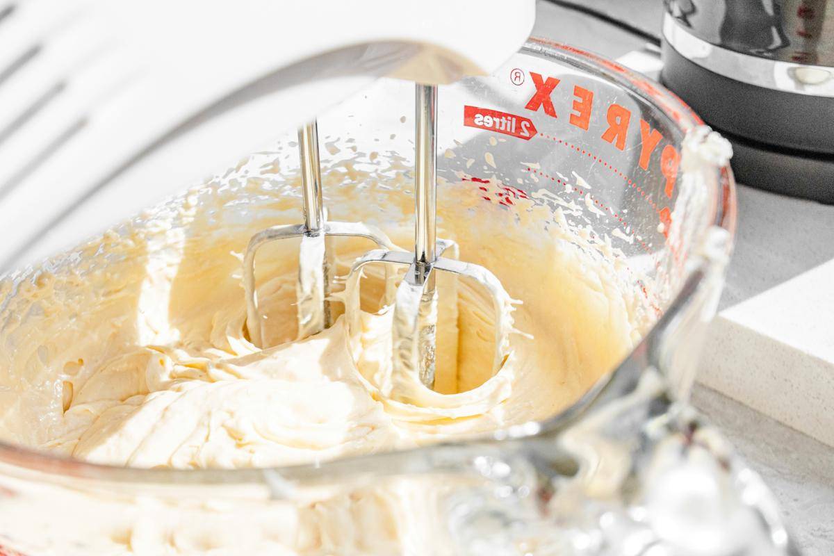 Ilustrasi cara membuat vanilla pound cake