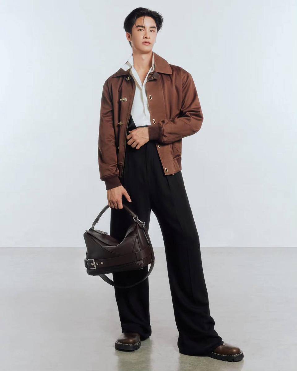 Tas Loewe Koleksi Tay Tawan (instagram.com/tawan_v)