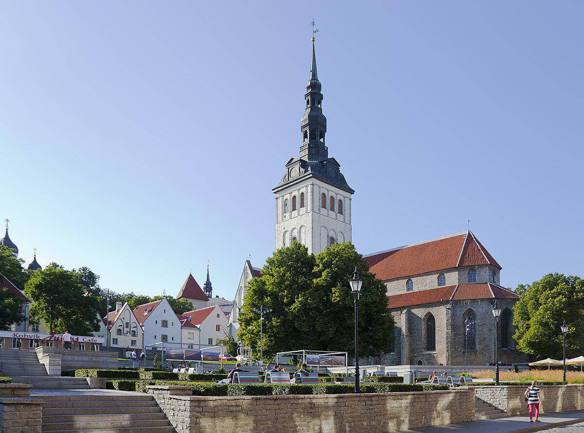 potret Gereja St. Nicholas di Tallinn