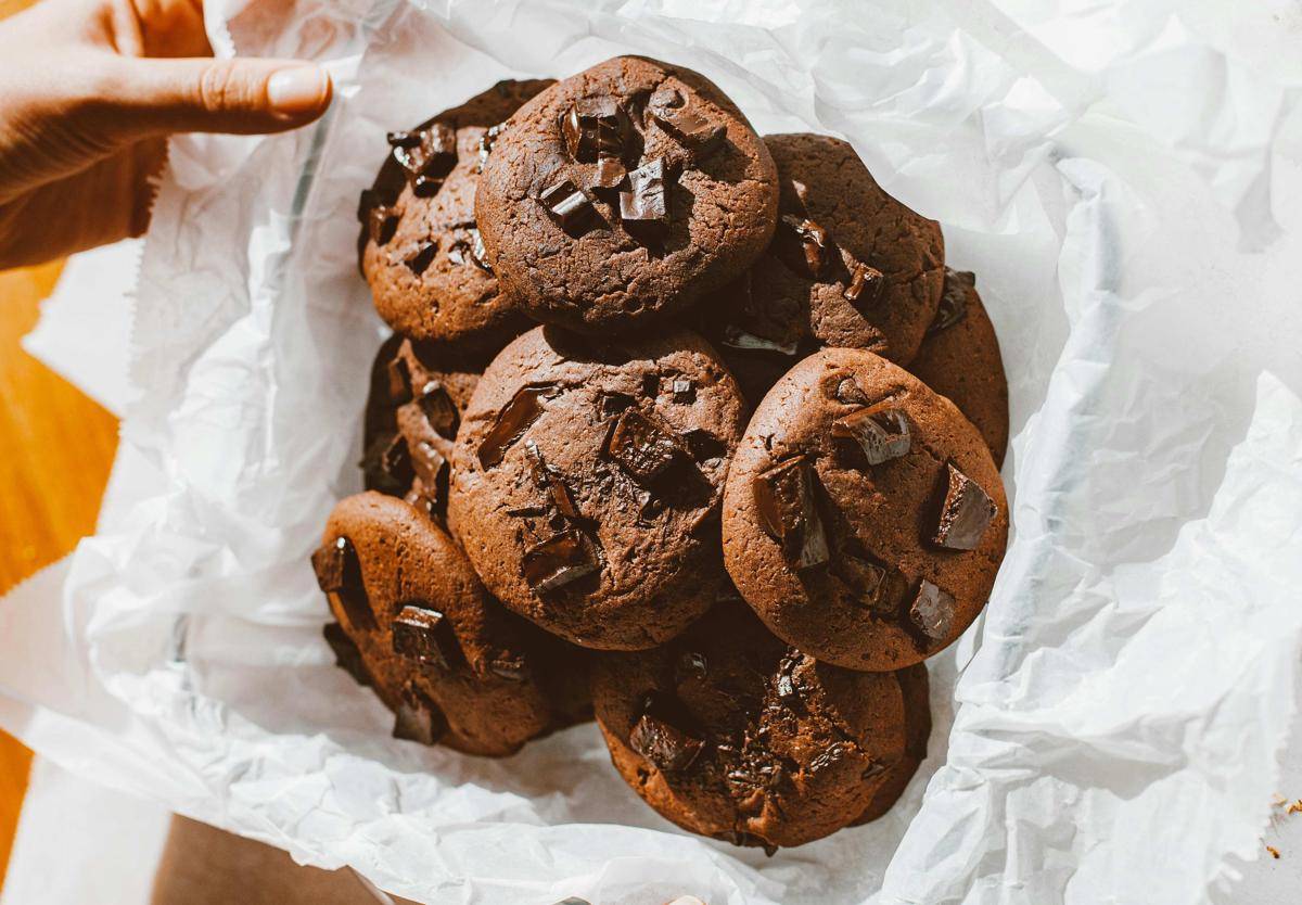 ilustrasi chocolate chip cookies (pexels.com/ROMAN ODINTSOV)