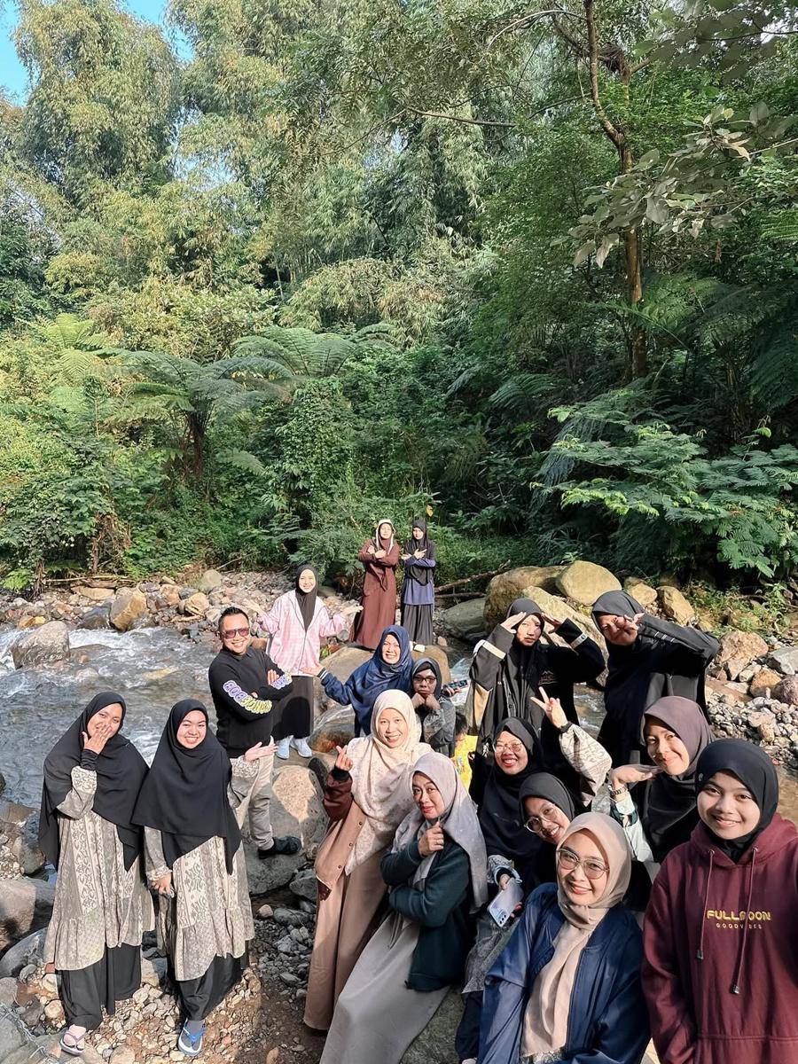 potret Oki Setiana Dewi liburan