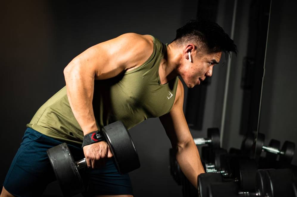 ilustrasi pria fitness 