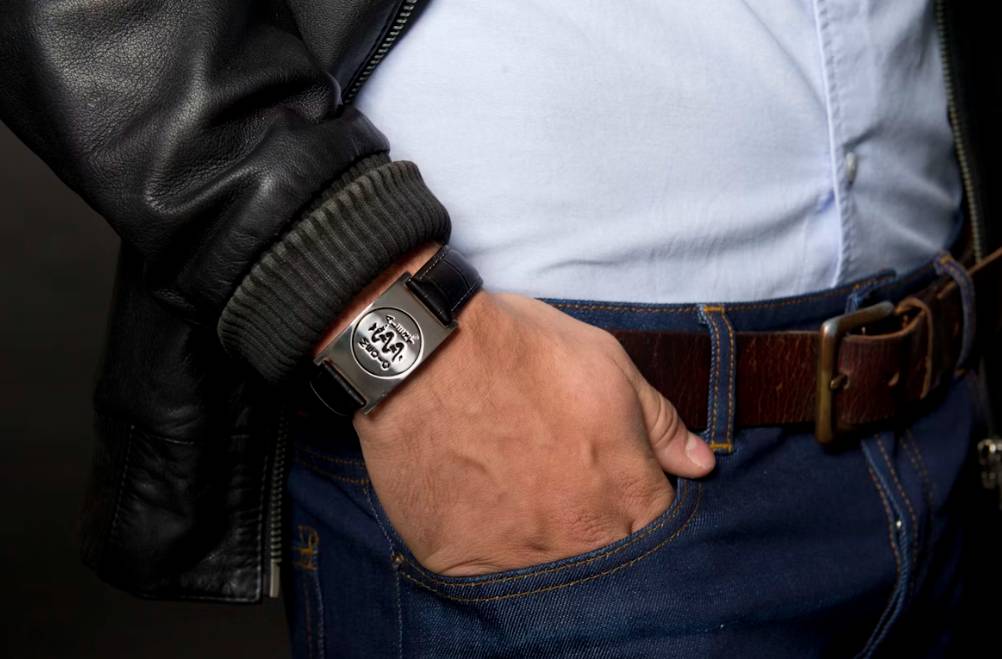 ilustrasi belt kulit pria (unsplash.com/MedicAlert UK)