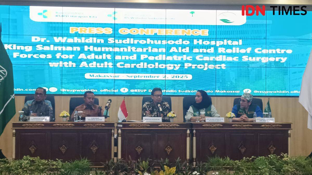 Konferensi pers pemaparan kerja sama layanan operasi jantung dengan King Salman Humanitarian Aid and Relief Arab Saudi, di RSUP Dr Wahidin Sudirohusodo, Makassar, Selasa (2/9/2025).