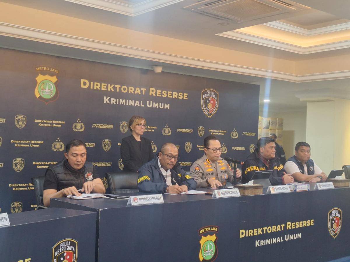 Polisi Tetapkan 6 Tersangka Penghasutan Anarkis, Termasuk Direktur Lokataru