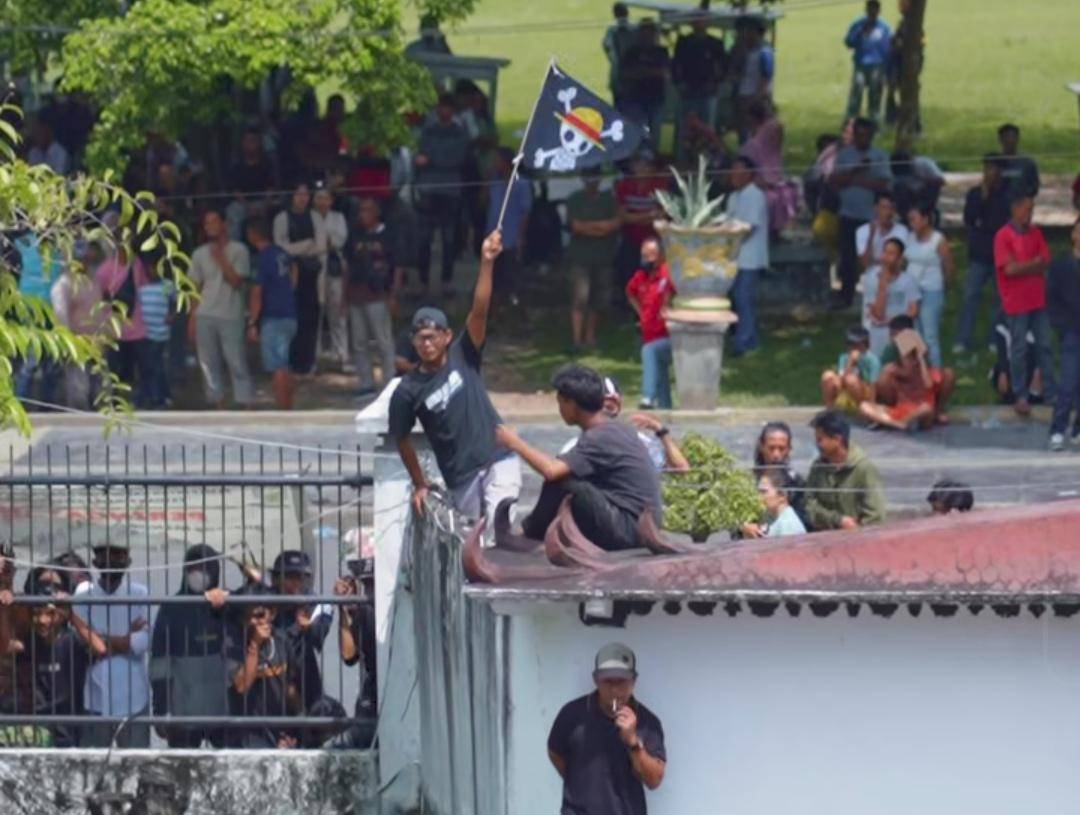 Kondisi demo di DPRD OKU. (Instagram: baturajaupdate)