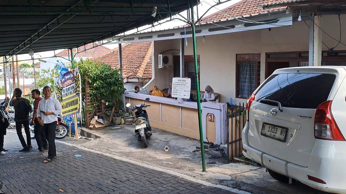 rumah iko, mahasiswa unnes meninggal, korban demo