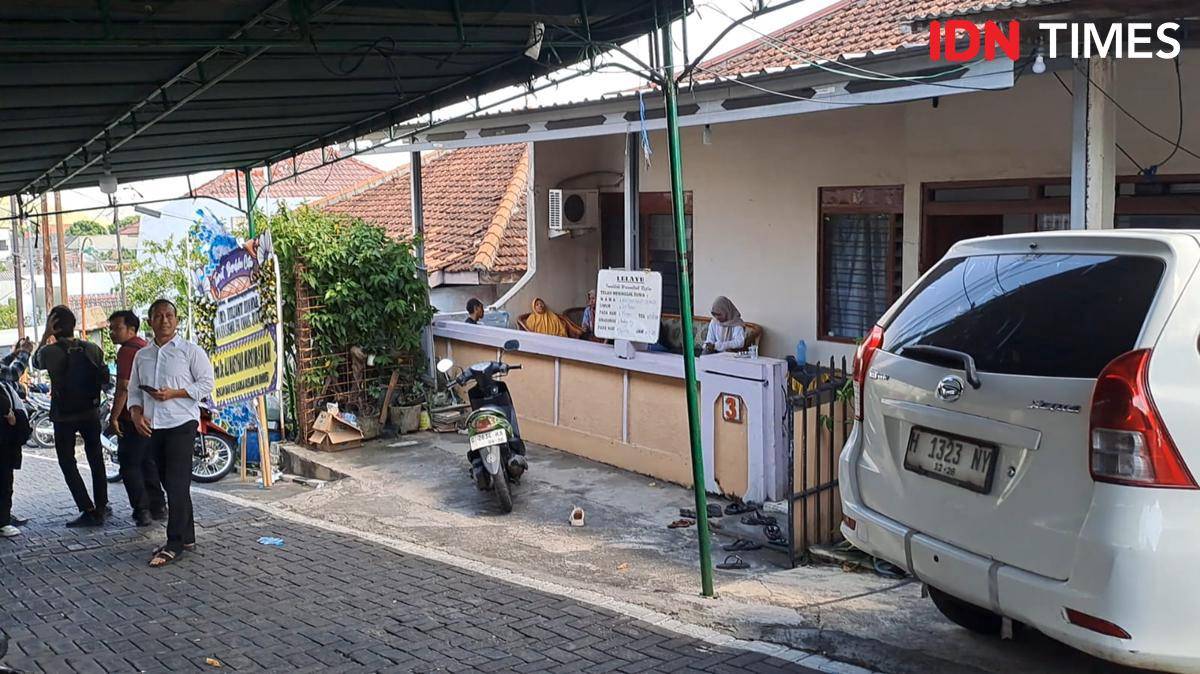 rumah iko, mahasiswa unnes meninggal, korban demo