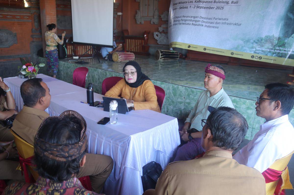 68_desa-les-jalani-asesmen-sertifikasi-desa-wisata-berkelanjutan-siap-bersaing-di-tingkat-global_2025-09-01-14-39-27.jpg