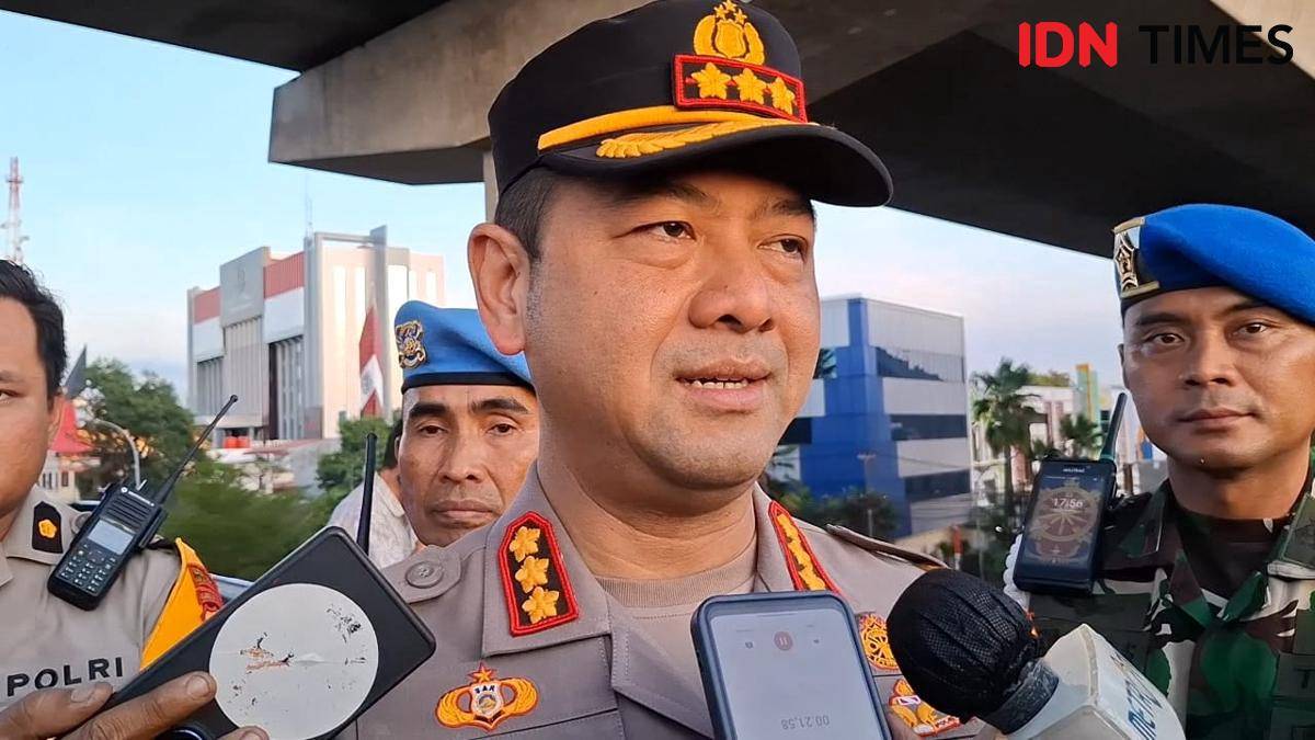 Kapolrestabes Makassar, Kombes Pol Arya Perdana saat diwawancara, Selasa (2/9/2025). IDN Times/Darsil Yahya