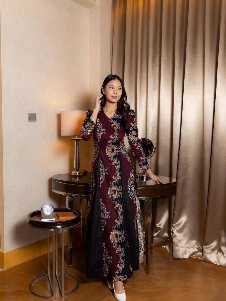 HERFIT Letizia dress batik maxi kombinasi katun strecth (dress batik panjang) (shopee.co.id/HERFIT Official Shop)