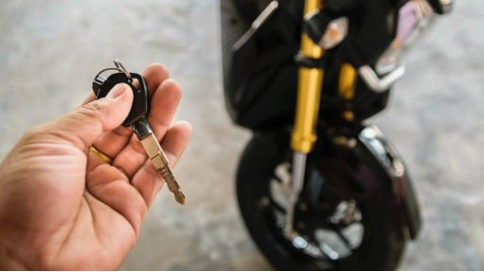 ilustrasi kunci motor