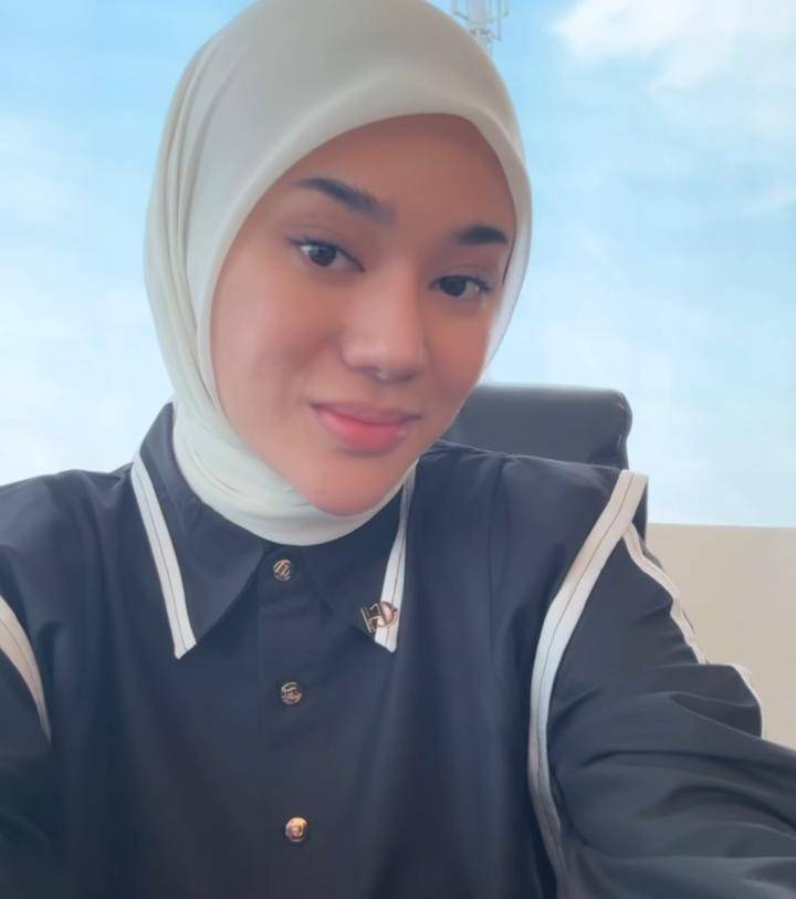 momen Clara Shinta lepas KB ditemani suami 