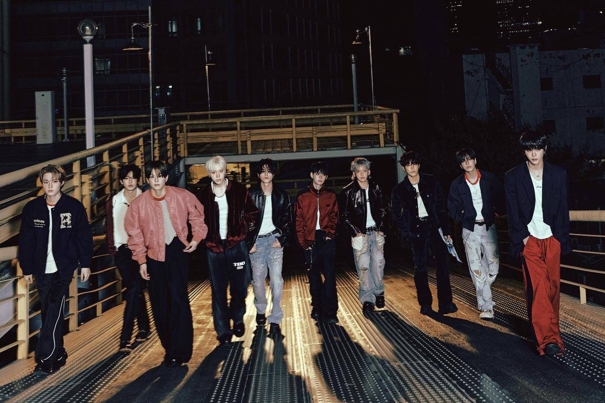 potret TREASURE di mini album LOVE PULSE