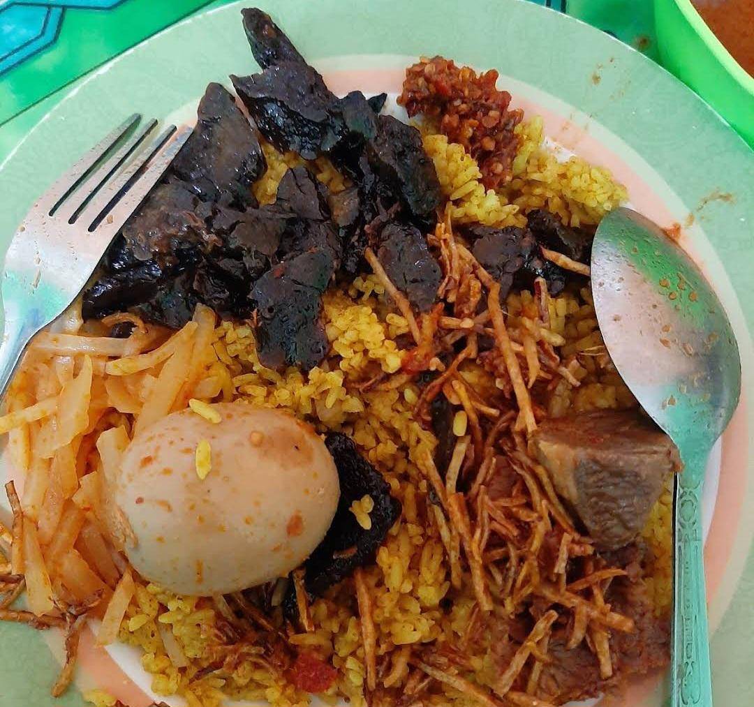 Nasi Kuning Bambapuang Mbak Lin (google.com/maps/Mujtahidah Halid)