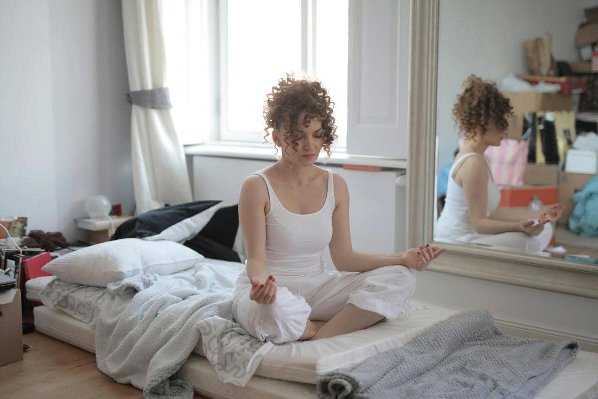 ilustrasi morning person gak mudah overthinking