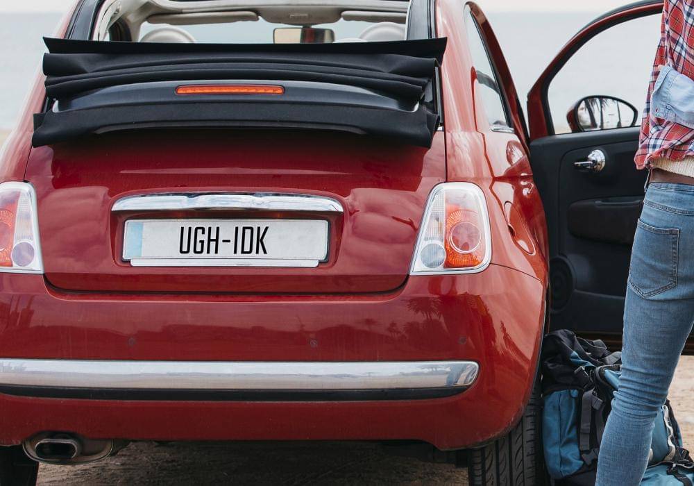 ilustrasi plat nomor pada kendaraan (freepik.com/freepik)