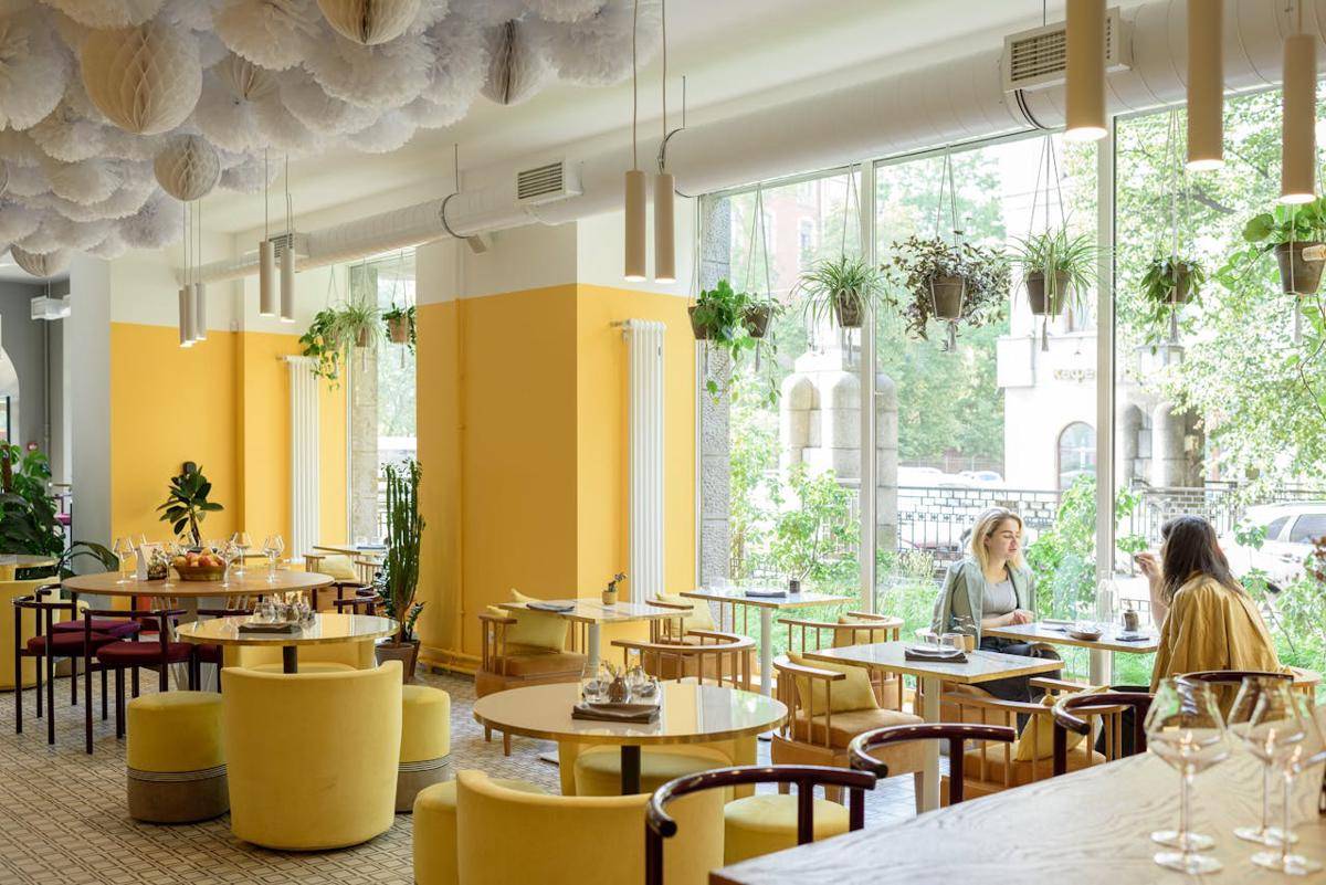 ilustrasi cafe warna kuning 