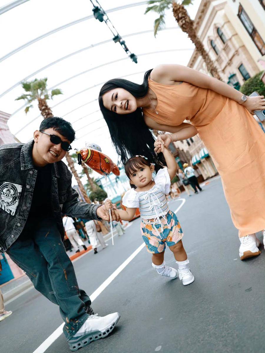 potret keluarga Denny Caknan