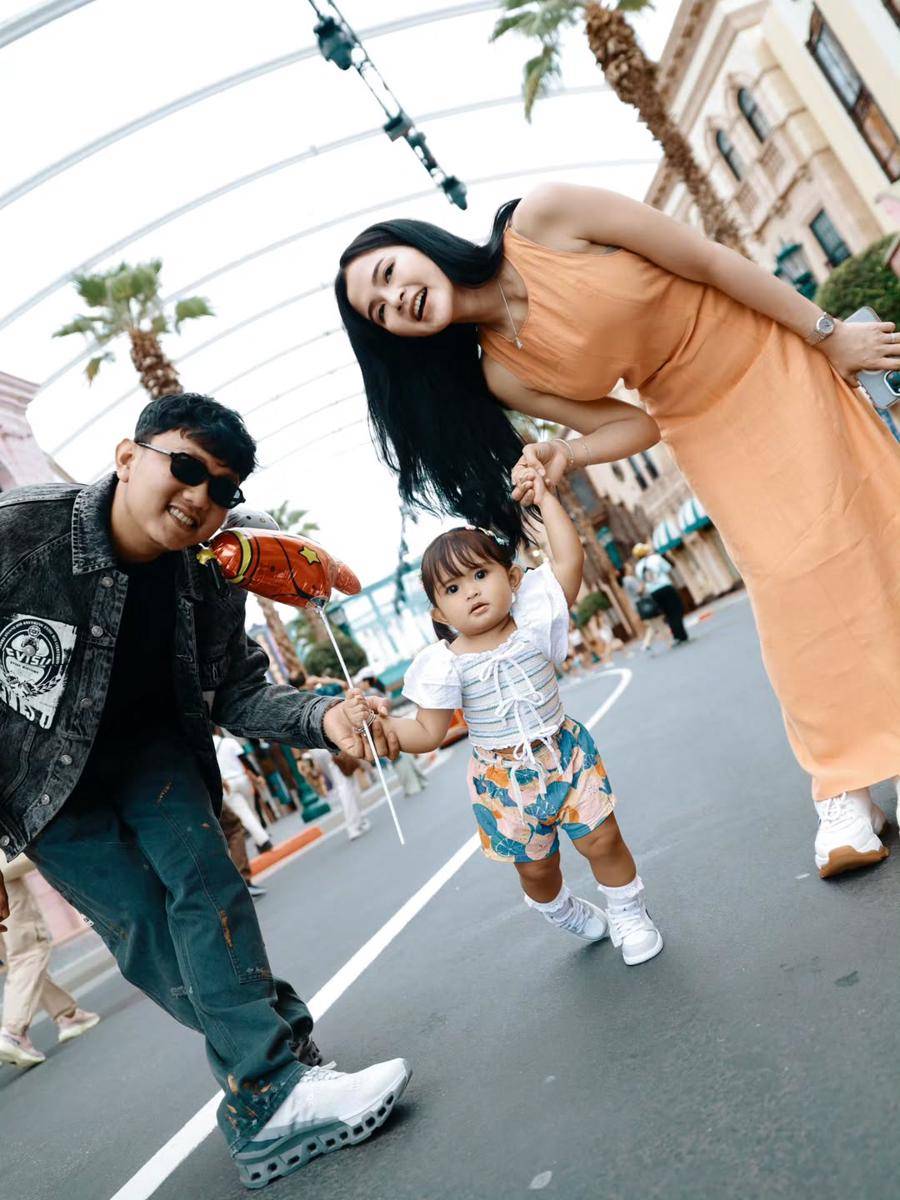 potret keluarga Denny Caknan